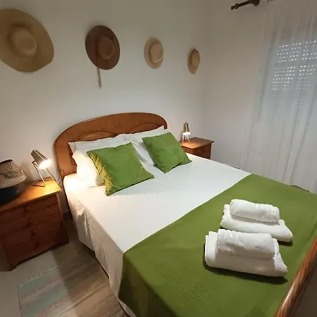 Sunshine Coast, Sea View, Elevator & Wi-fi Daire *
