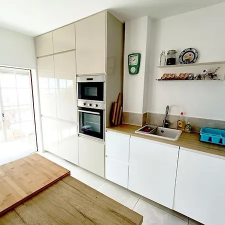 Apartmán Sunshine Coast, Sea View, Elevator & Wi-fi *