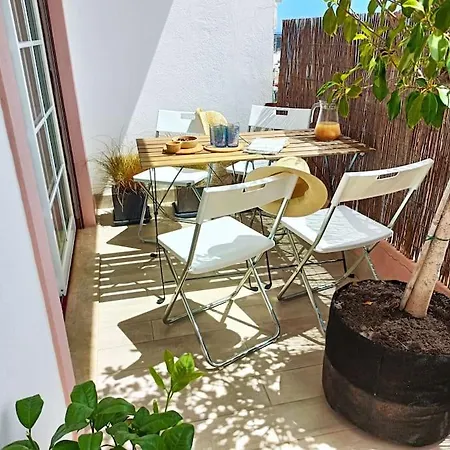 Sunshine Coast, Sea View, Elevator & Wi-fi Apartmán Luz